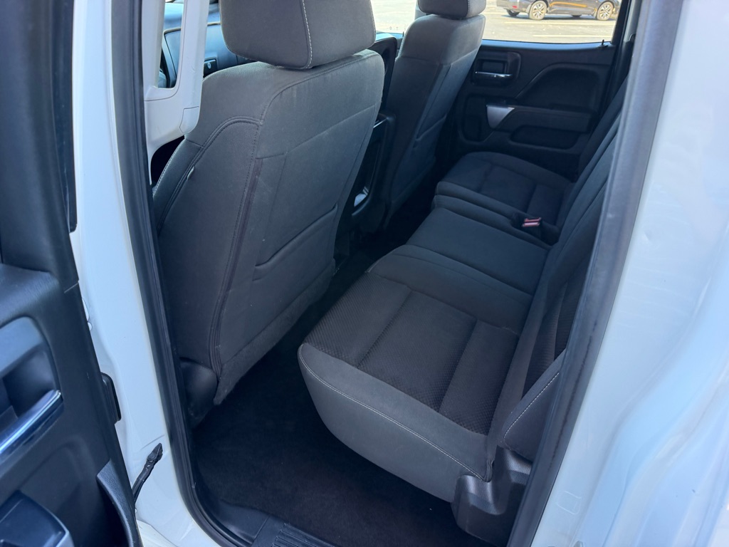 Photo 19 of this CHEVROLET SILVERADO LT