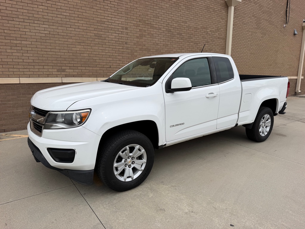 Photo 8 of this CHEVROLET COLORADO LT