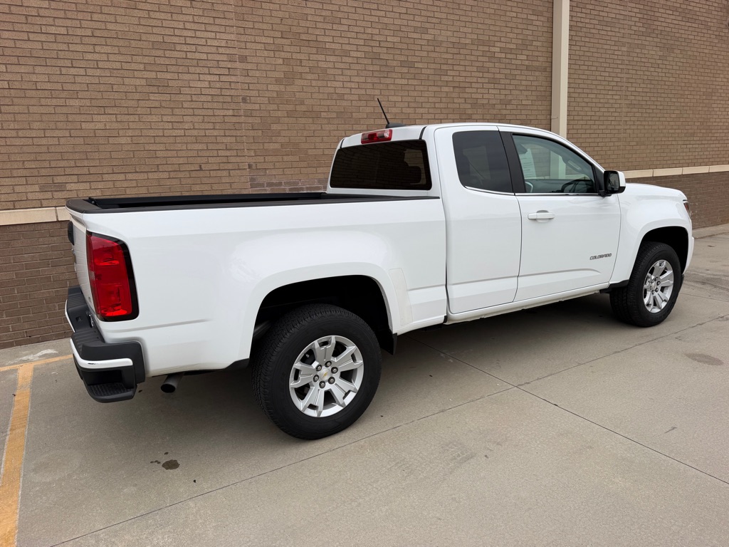 Photo 4 of this CHEVROLET COLORADO LT