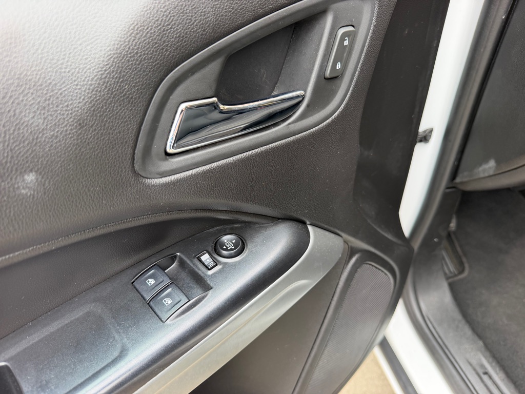 Photo 16 of this CHEVROLET COLORADO LT