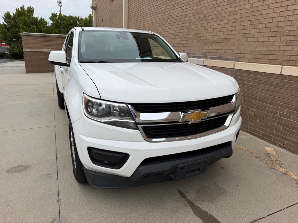 Photo 3 of this CHEVROLET COLORADO LT