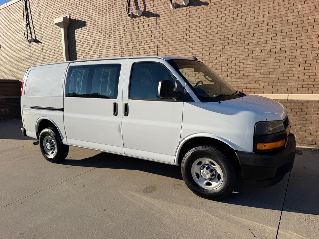 Photo 3 of this CHEVROLET EXPRESS G2500