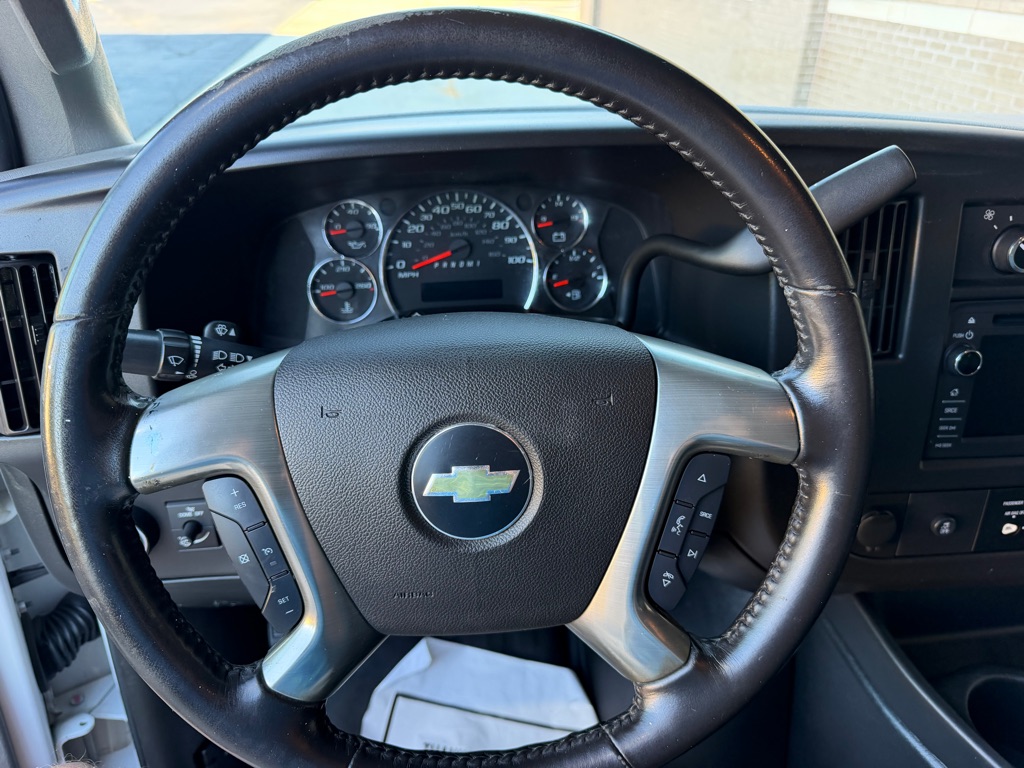 Photo 15 of this CHEVROLET EXPRESS G2500