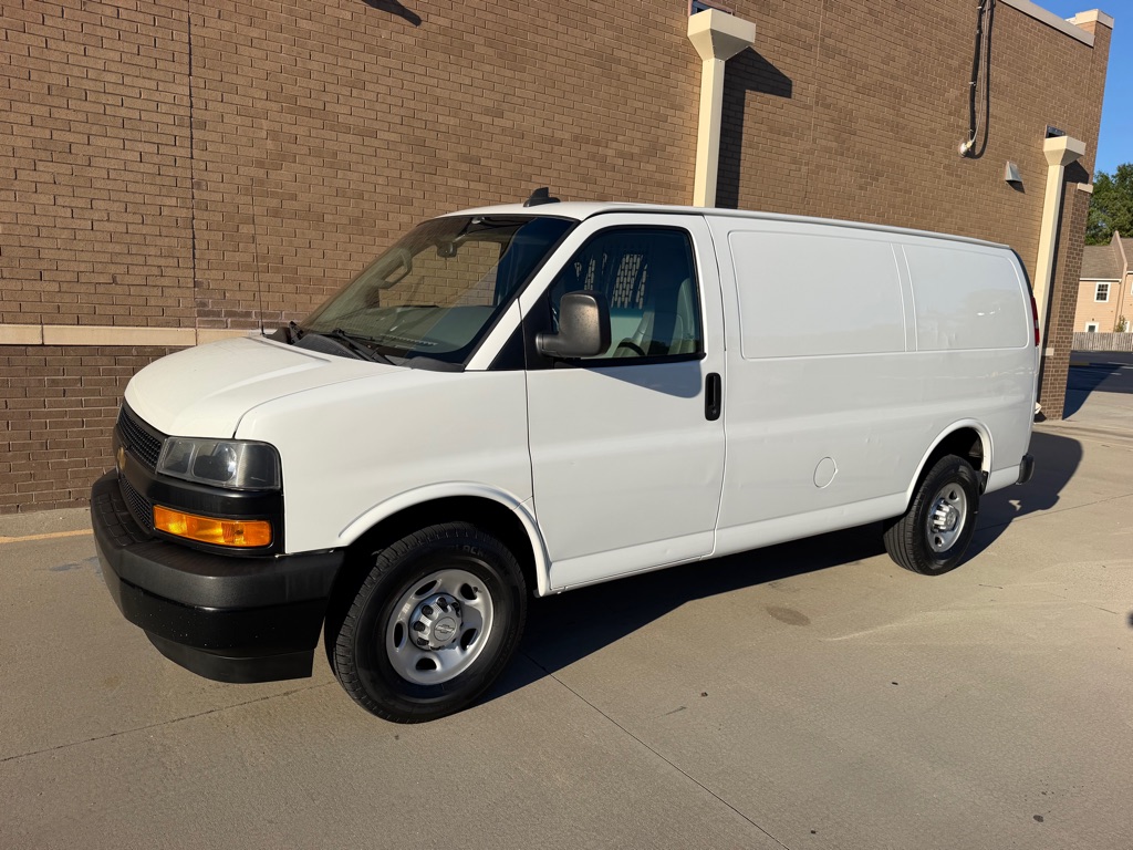 Photo 8 of this CHEVROLET EXPRESS G2500