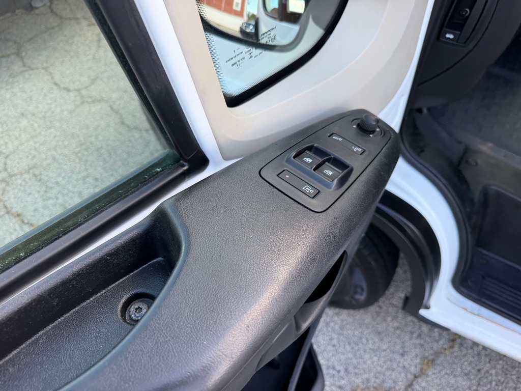 Photo 17 of this RAM PROMASTER 1500