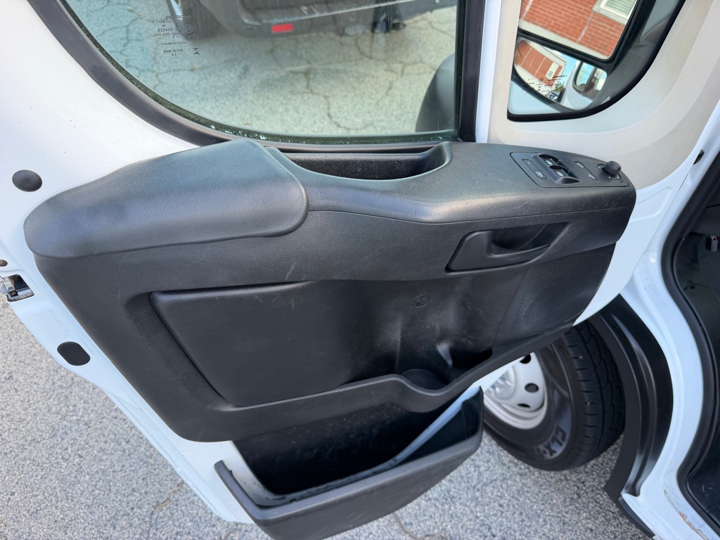 Photo 16 of this RAM PROMASTER 1500