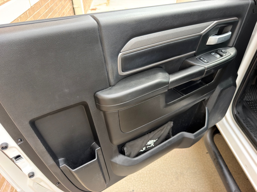 Photo 15 of this RAM 2500 6.4 HEMI