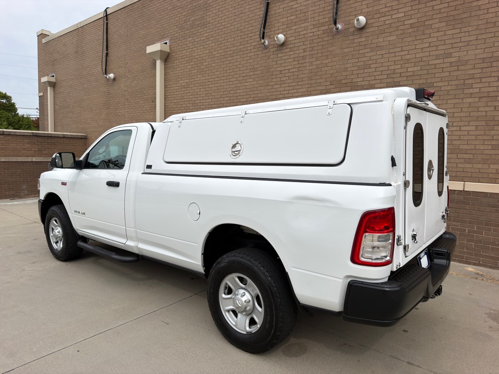 Photo 10 of this RAM 2500 6.4 HEMI