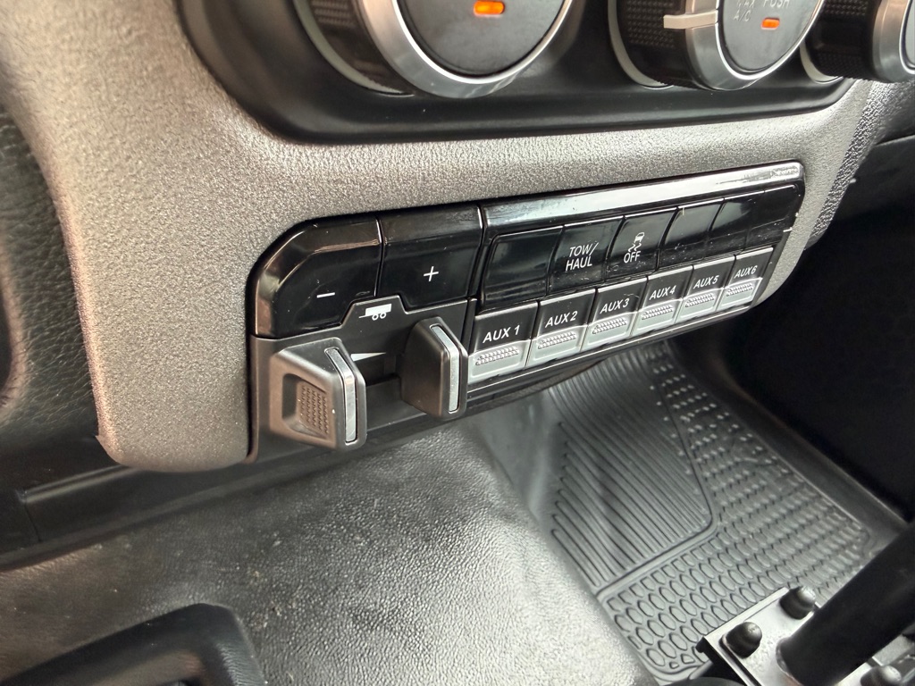 Photo 23 of this RAM 2500 6.4 HEMI