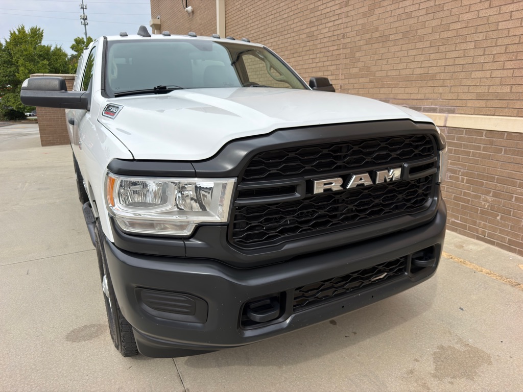 Photo 19 of this RAM 2500 6.4 HEMI