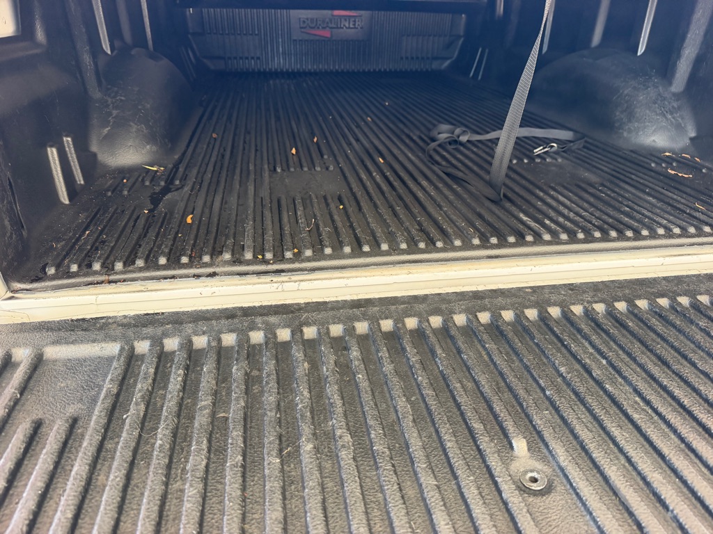 Photo 21 of this FORD F150 XL LWB