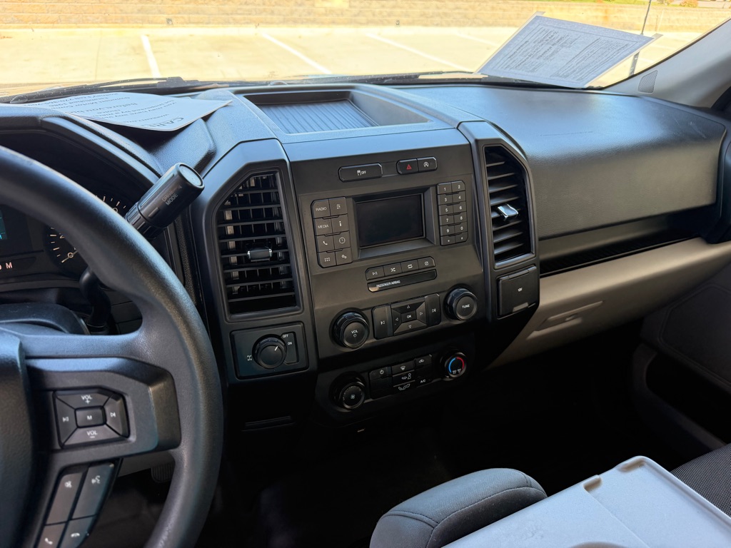 Photo 17 of this FORD F150 XL LWB