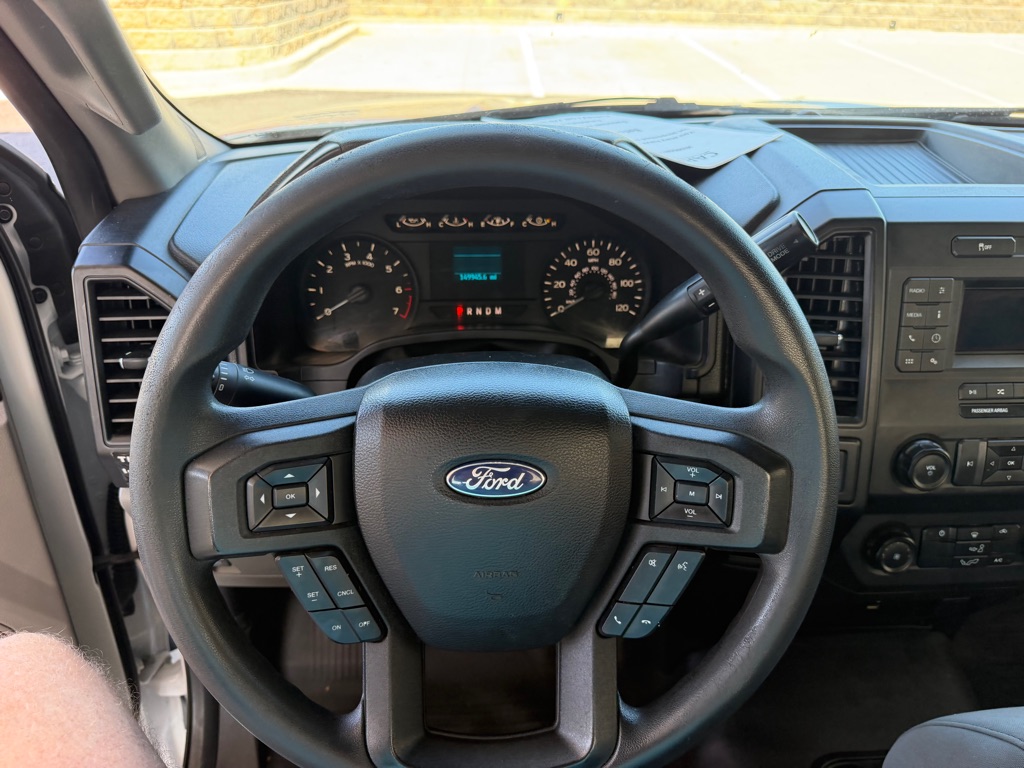 Photo 18 of this FORD F150 XL LWB