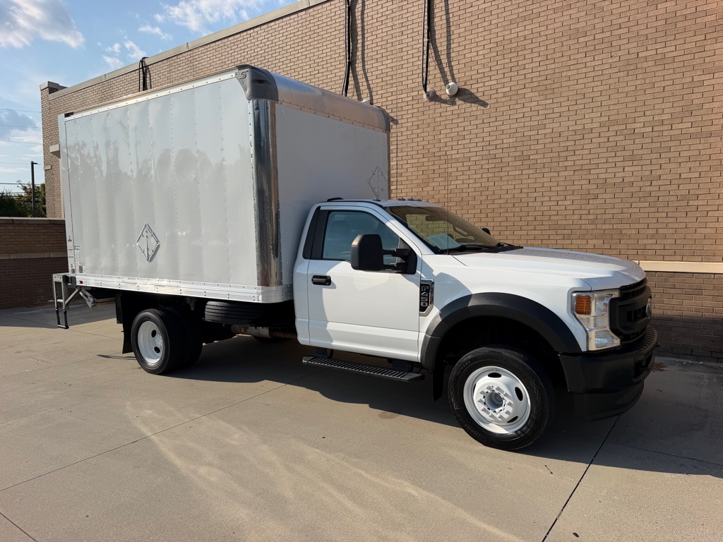 Photo 3 of this FORD F450 BOX