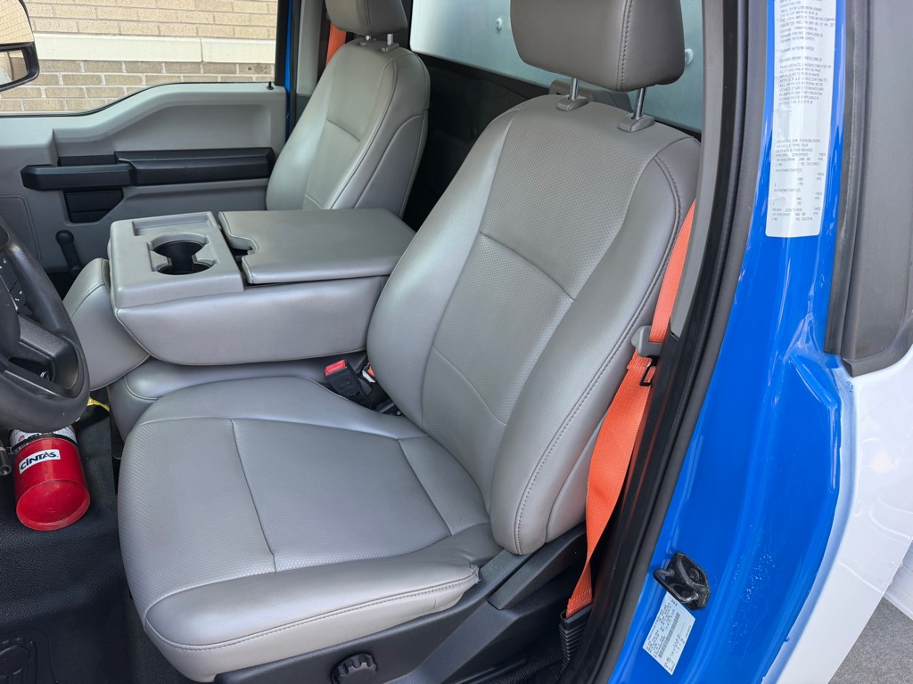 Photo 15 of this FORD F450 BOX