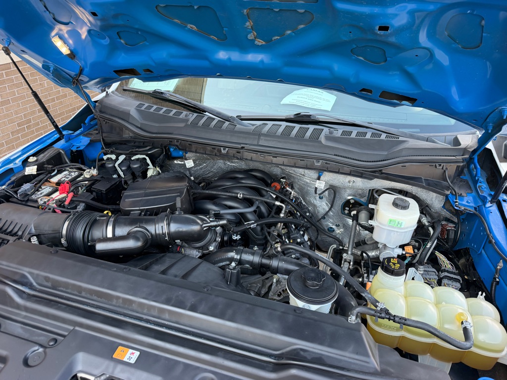 Photo 24 of this FORD F450 BOX
