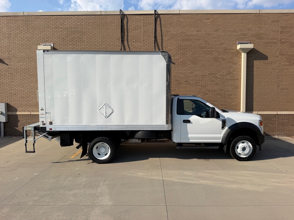 Photo 4 of this FORD F450 BOX