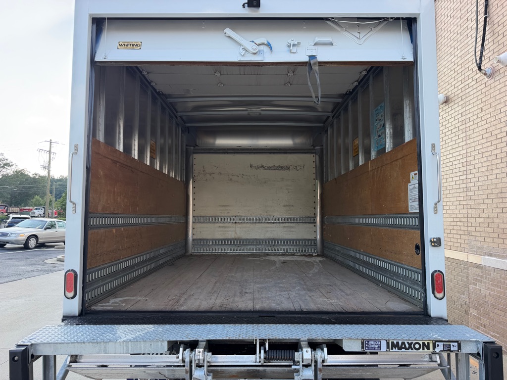Photo 14 of this FORD F450 BOX