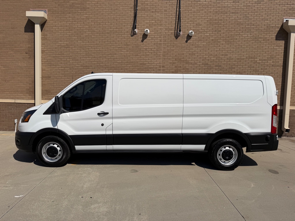 Photo 12 of this FORD TRANSIT T-150