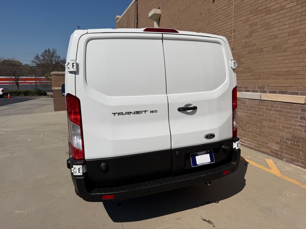 Photo 9 of this FORD TRANSIT T-150