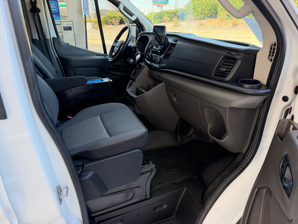 Photo 23 of this FORD TRANSIT T-150
