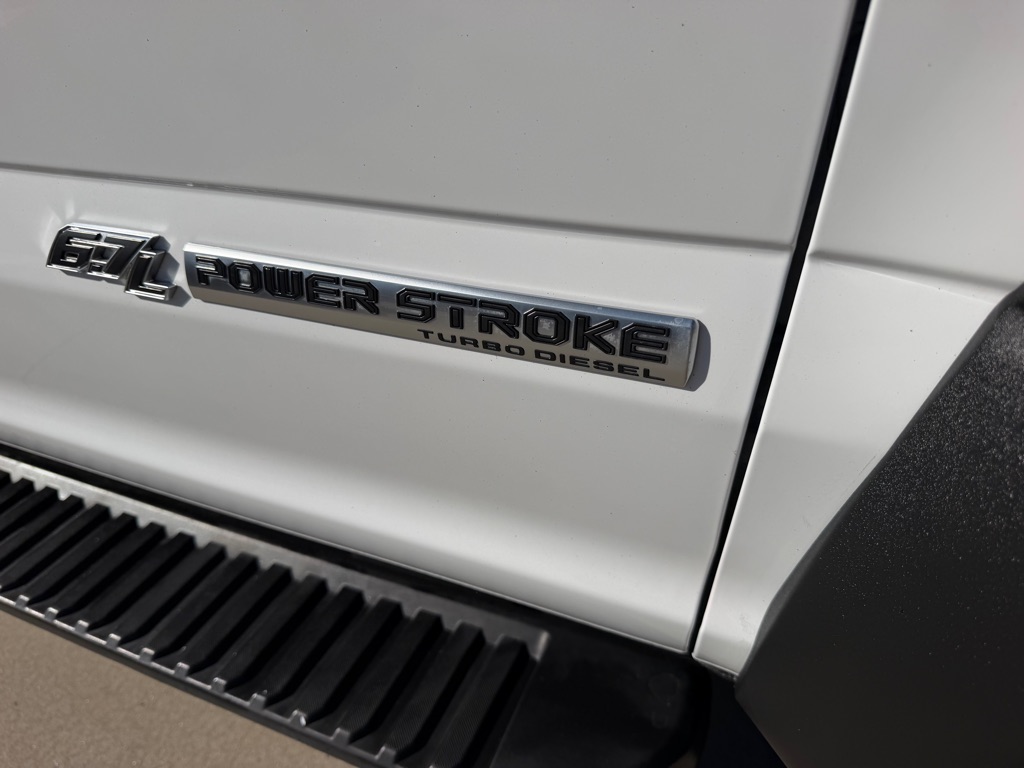 Photo 9 of this FORD F450 UTILITY