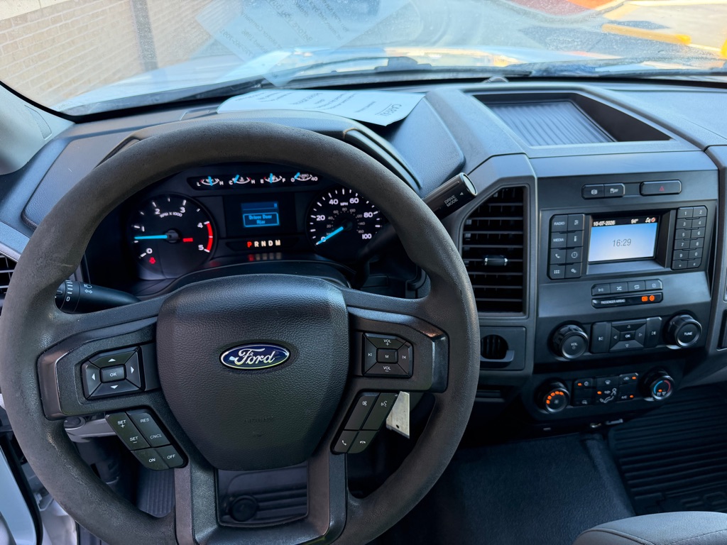 Photo 21 of this FORD F450 UTILITY