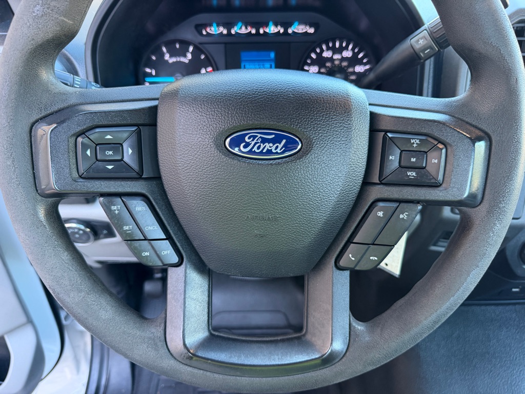 Photo 19 of this FORD F450 UTILITY