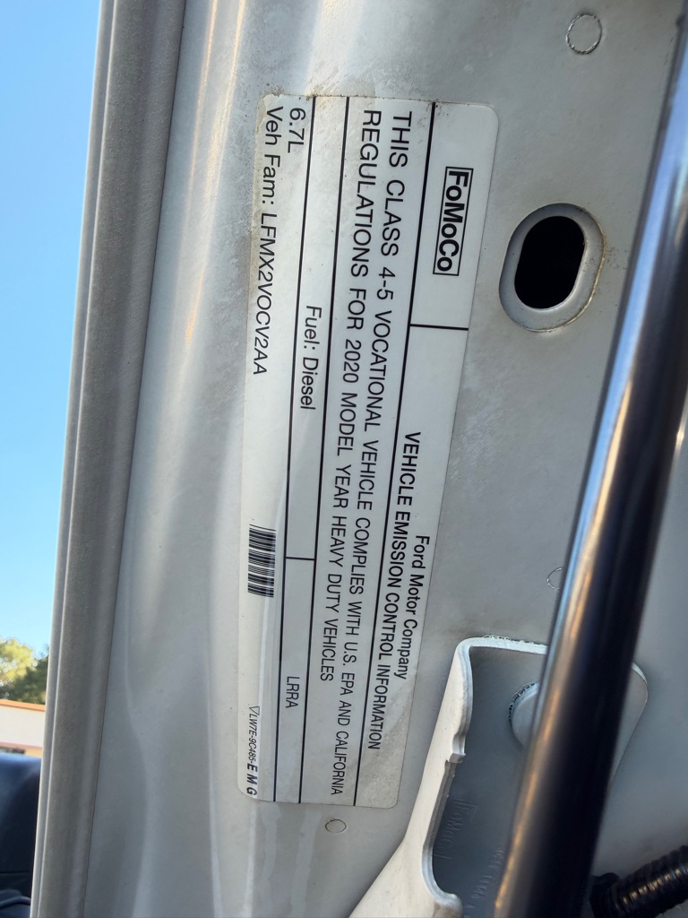 Photo 30 of this FORD F450 UTILITY