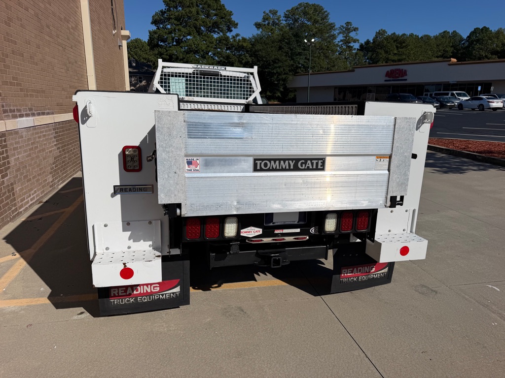 Photo 11 of this FORD F450 UTILITY