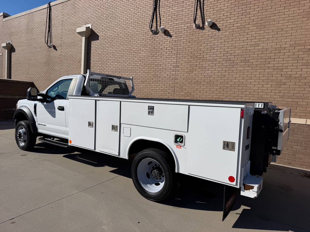 Photo 7 of this FORD F450 UTILITY
