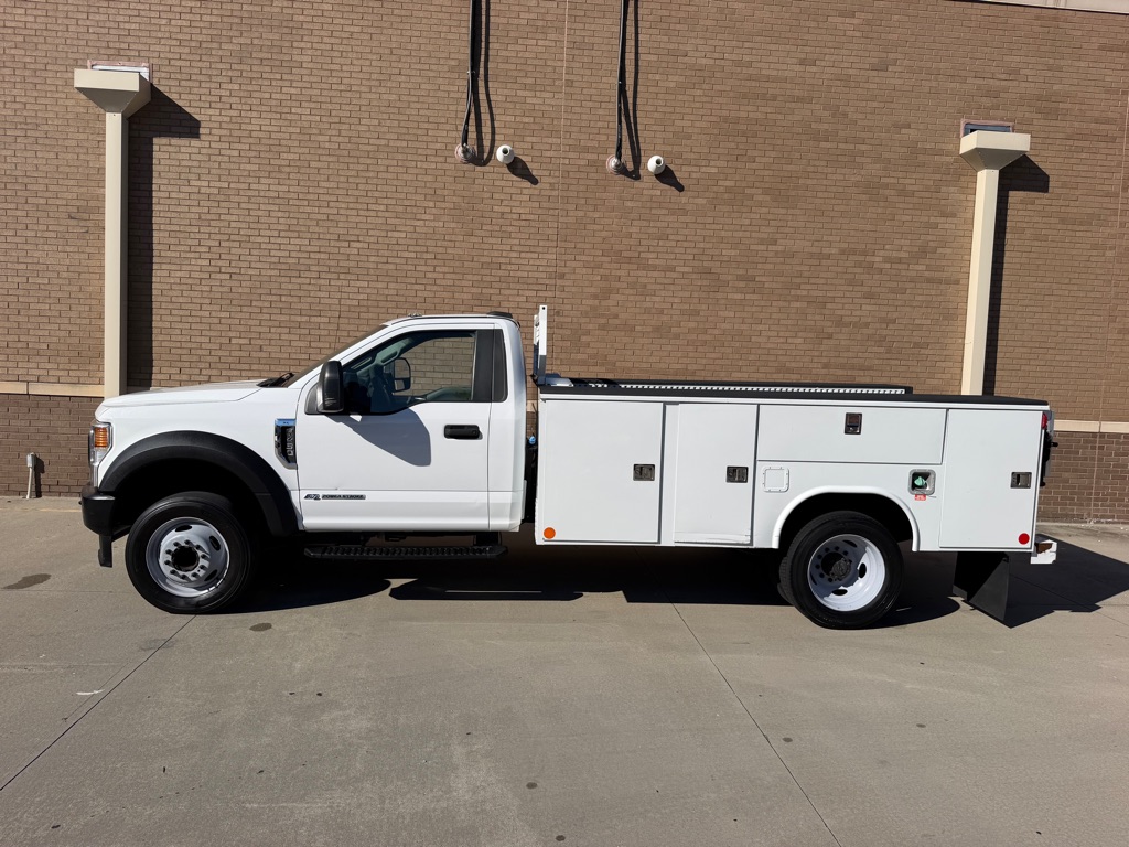 Photo 4 of this FORD F450 UTILITY