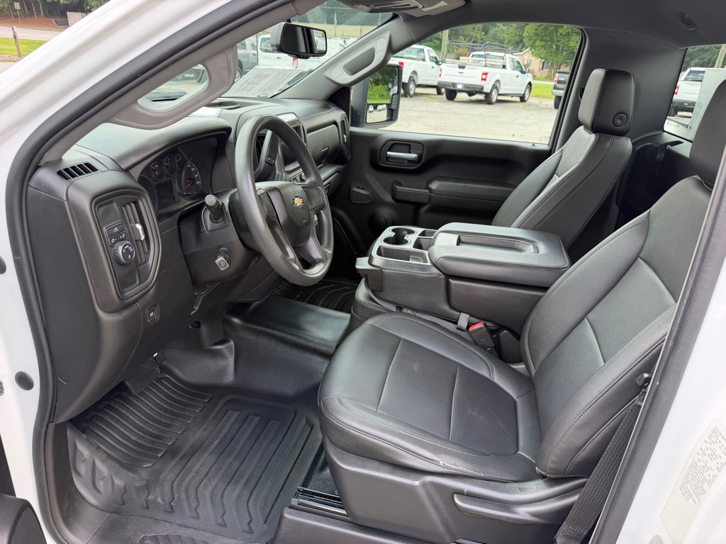 Photo 24 of this CHEVROLET SILVERADO 2500