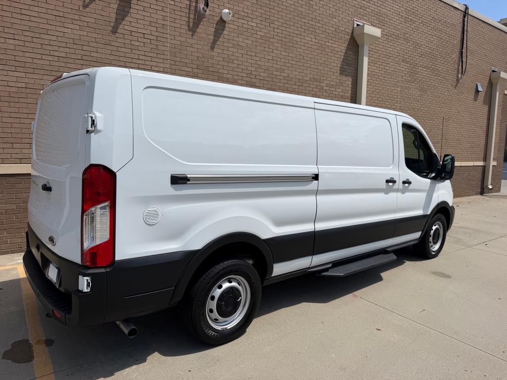 2021 FORD TRANSIT T-150