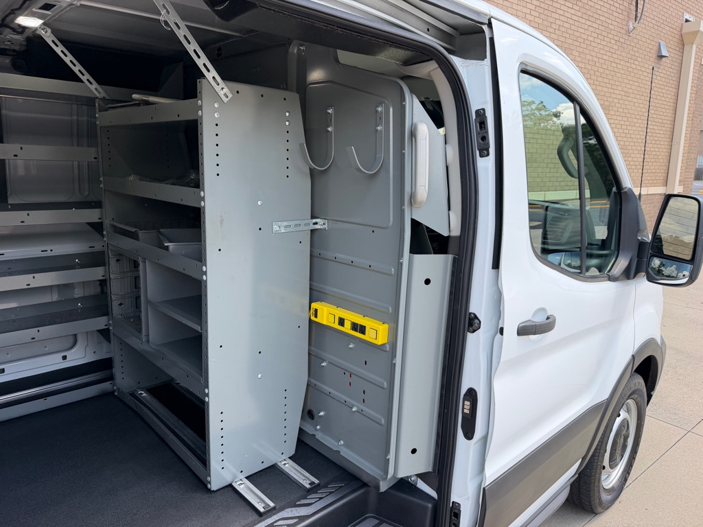 Photo 21 of this FORD TRANSIT T-150