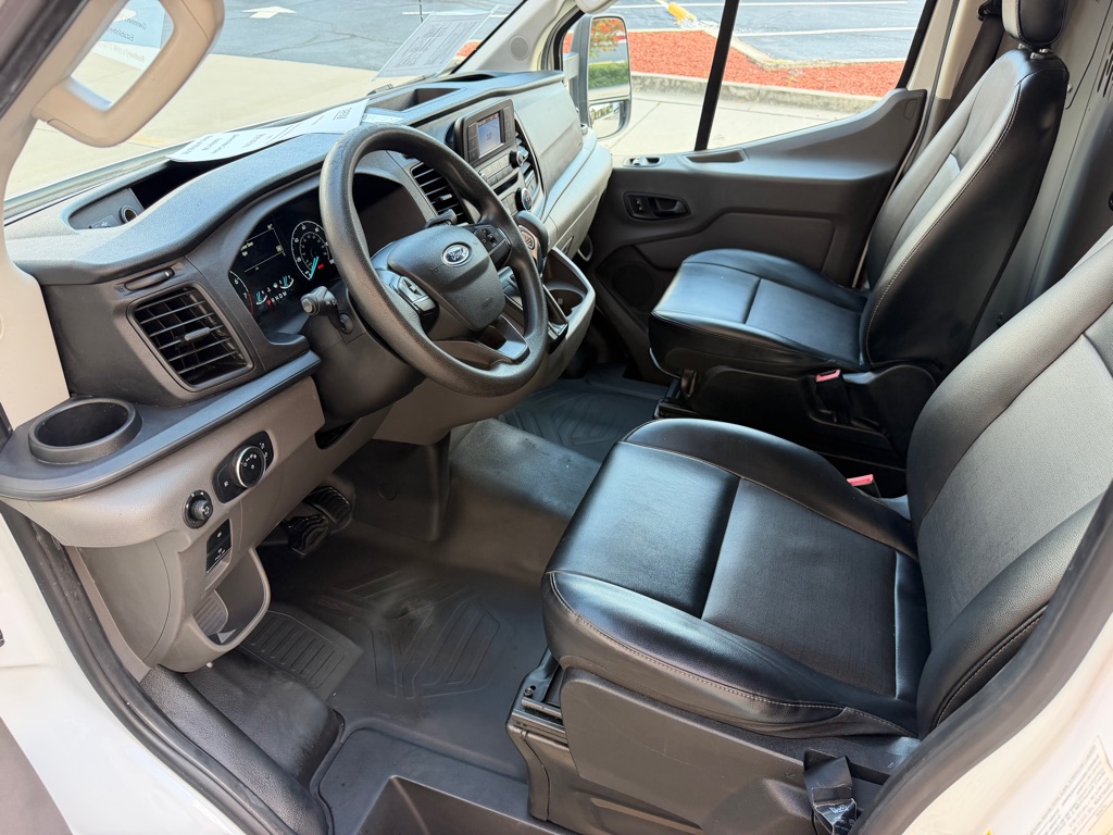 Photo 11 of this FORD TRANSIT T-250