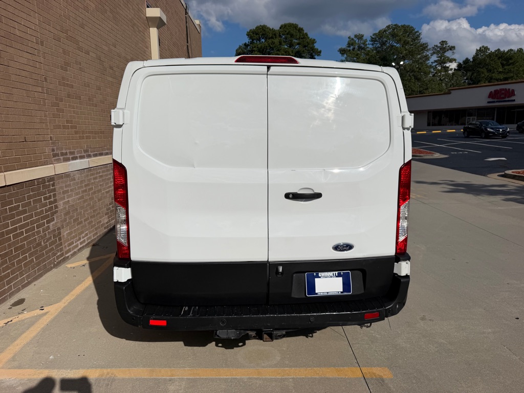 Photo 3 of this FORD TRANSIT T-250