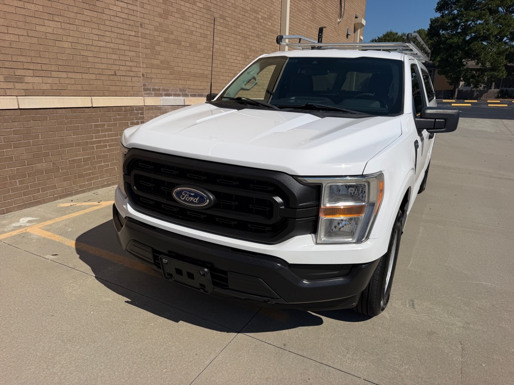 Photo 7 of this FORD F150 XL LWB