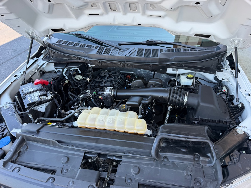 Photo 20 of this FORD F150 XL LWB