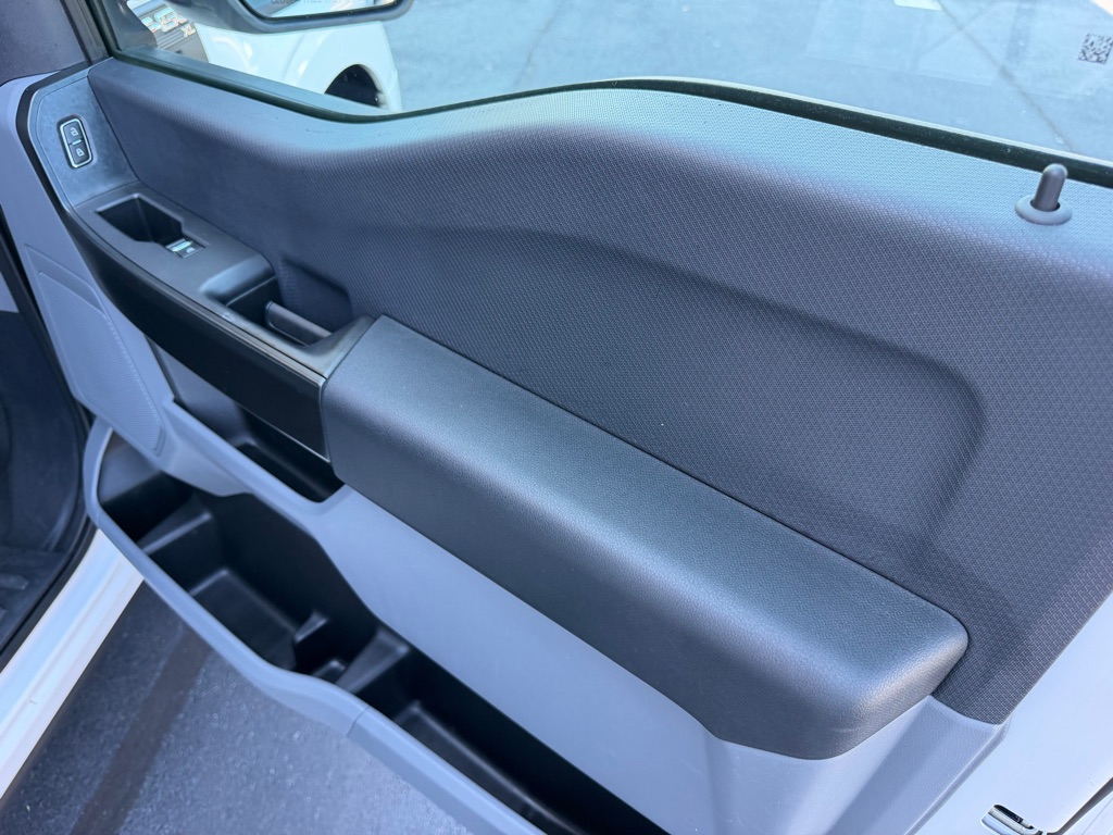 Photo 19 of this FORD F150 XL LWB