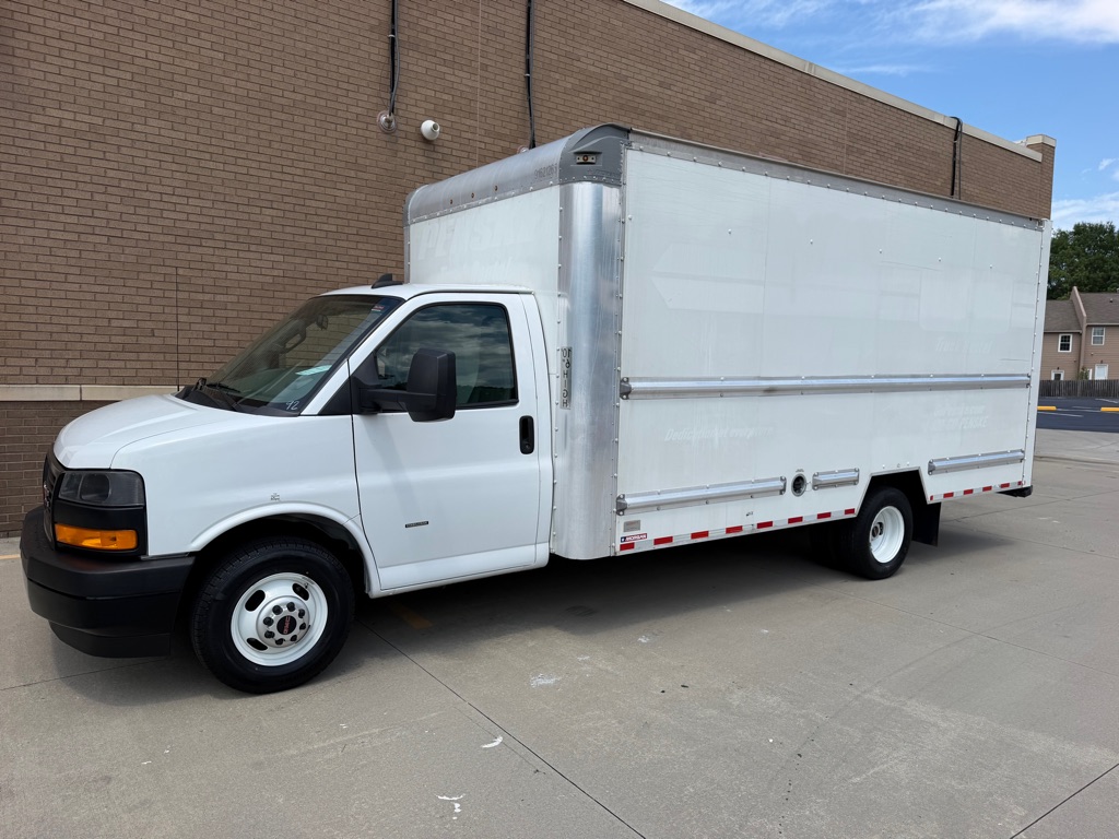 Photo 7 of this GMC SAVANA G3500
