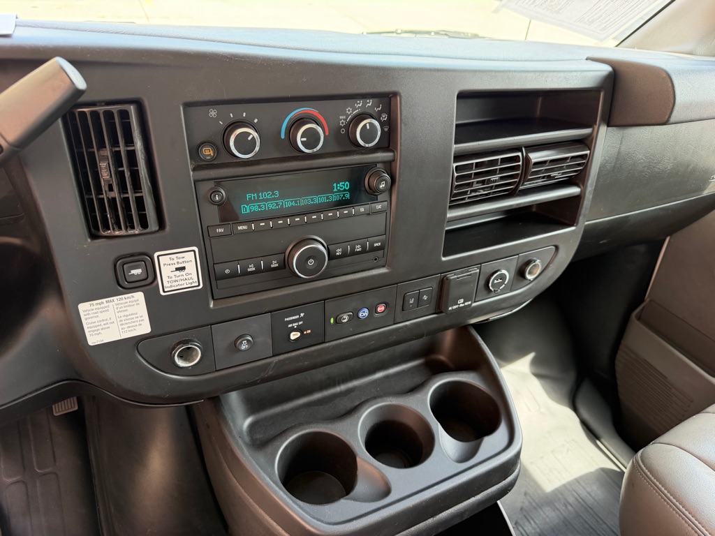 Photo 15 of this GMC SAVANA G3500