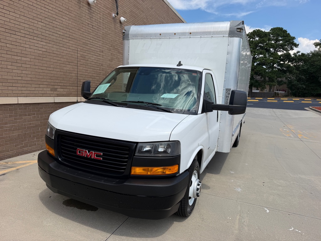 Photo 6 of this GMC SAVANA G3500