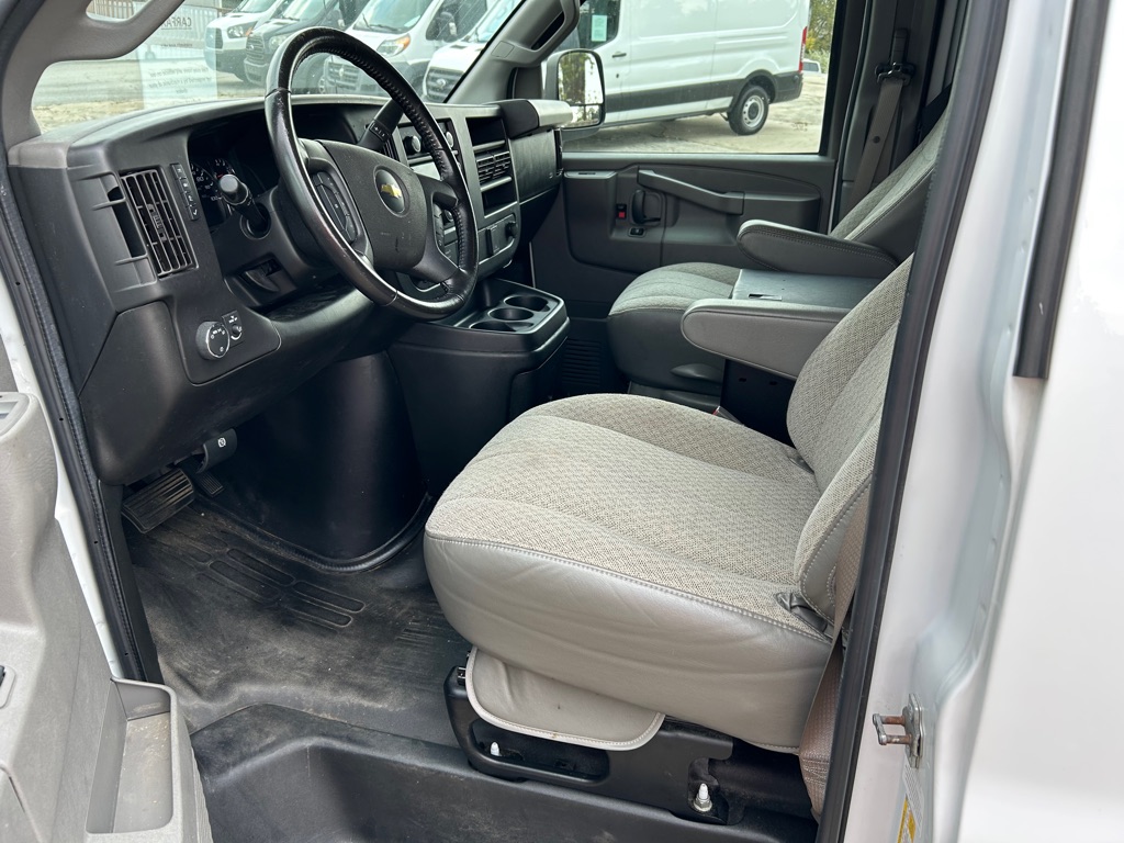 Photo 12 of this CHEVROLET EXPRESS G2500