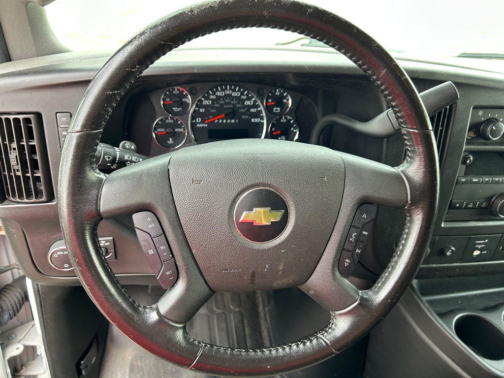 Photo 15 of this CHEVROLET EXPRESS G2500