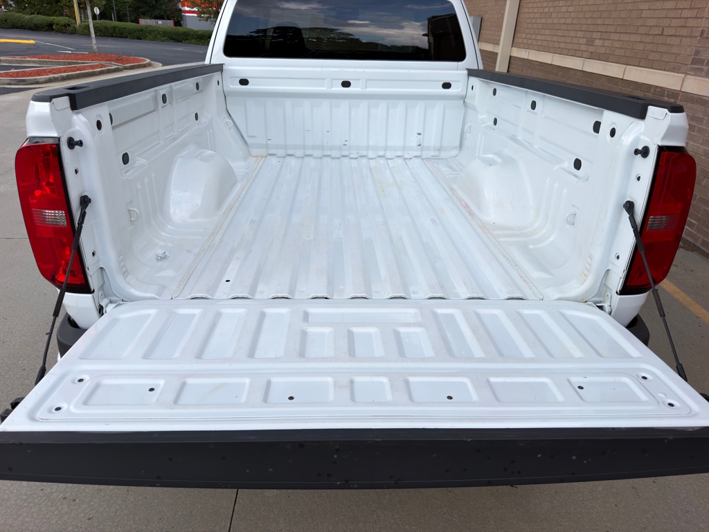 Photo 12 of this CHEVROLET COLORADO LT