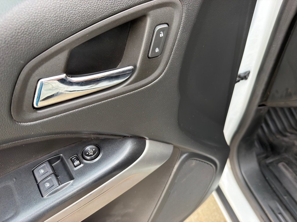 Photo 16 of this CHEVROLET COLORADO LT