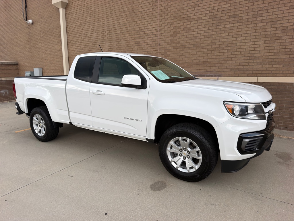 Photo 3 of this CHEVROLET COLORADO LT