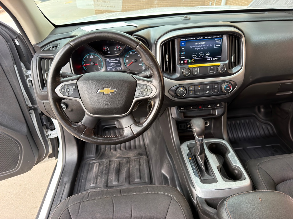 Photo 17 of this CHEVROLET COLORADO LT