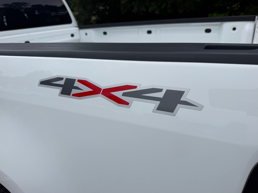 Photo 3 of this CHEVROLET COLORADO LT 4X4